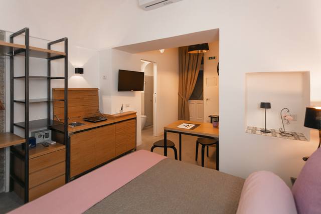 Boffe Room: view of the room from the bed