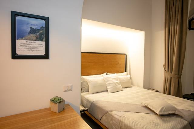 Migliara Room: double bed