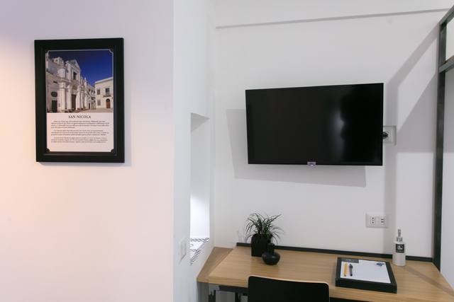San Nicola Room: desk and TV